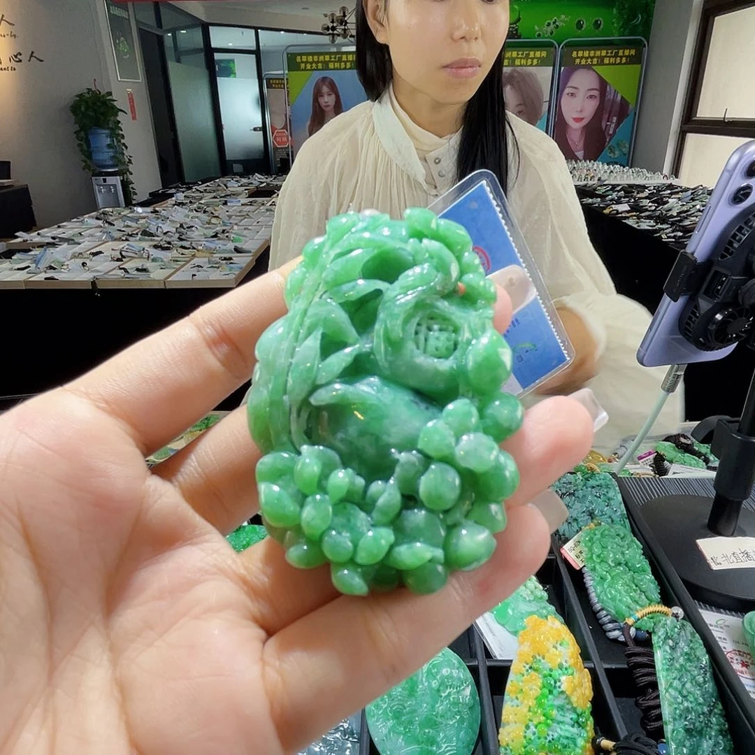 颈饰未镶嵌翡翠一