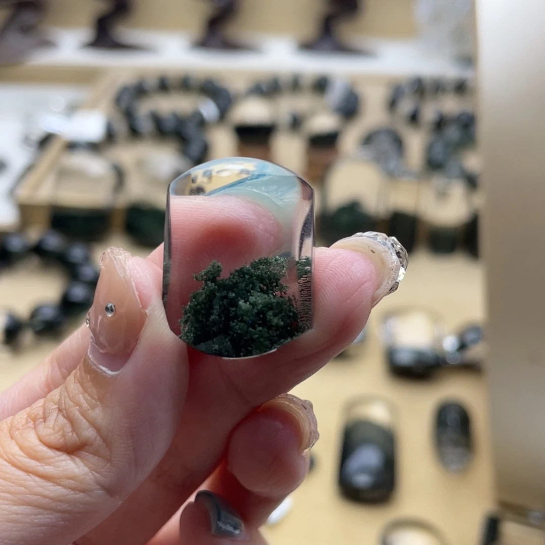 麦***叔未镶嵌颈饰水晶绿幽灵吊坠打孔不退换