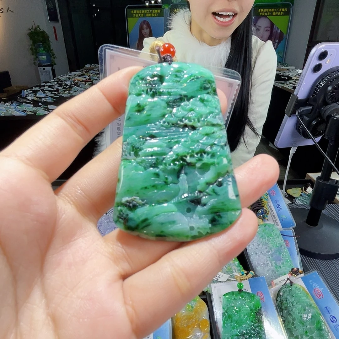 颈饰未镶嵌翡翠一