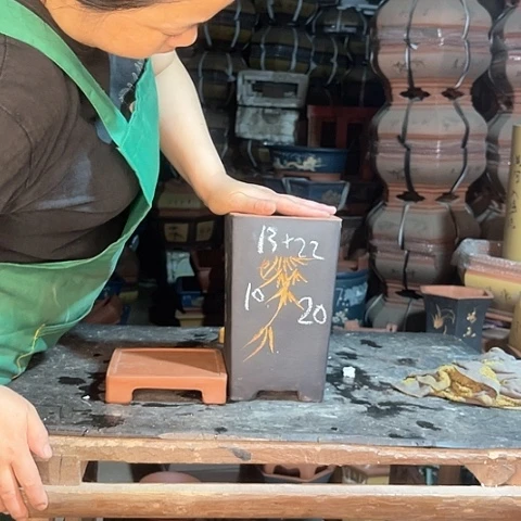 紫砂花盆四方一个
