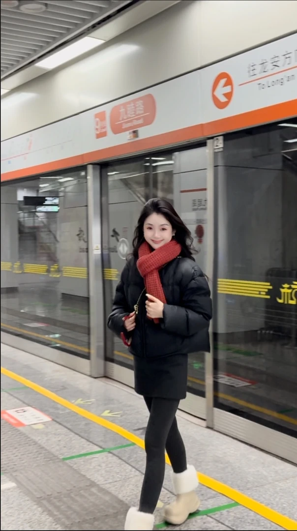 DA BAO【小豆包】短款立领泡芙感面包服羽绒服