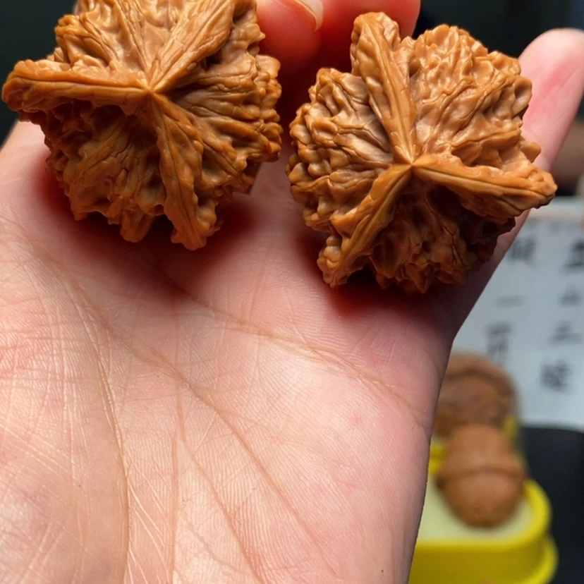【闪购商品】把件桃核Z****g13号三棱，
