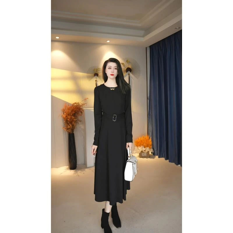 轻奢2025早春新款气质时尚设计感收腰显瘦中长款连衣裙 B1844