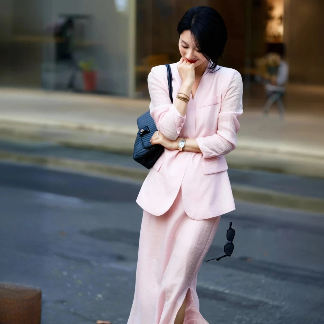 初秋新款时尚简约法式老钱风西装套装女通勤粉色外套半身裙两件套
