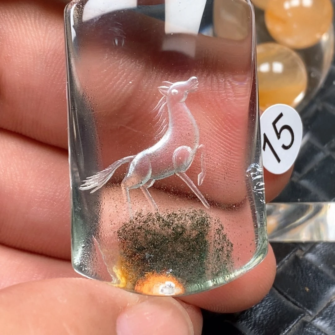 峿***：未镶嵌颈饰水晶水晶