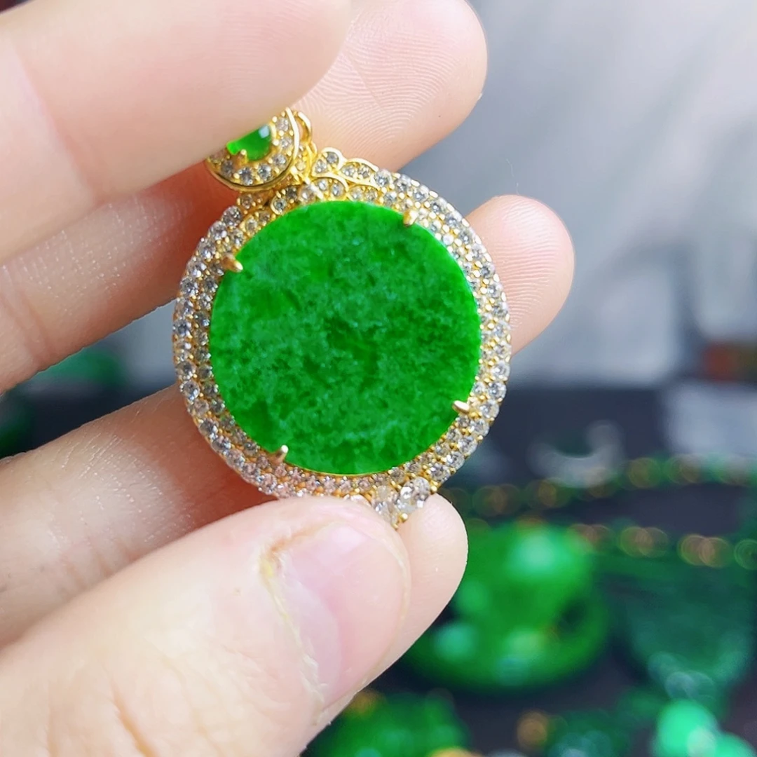 颈饰银S925镶嵌翡翠多样性