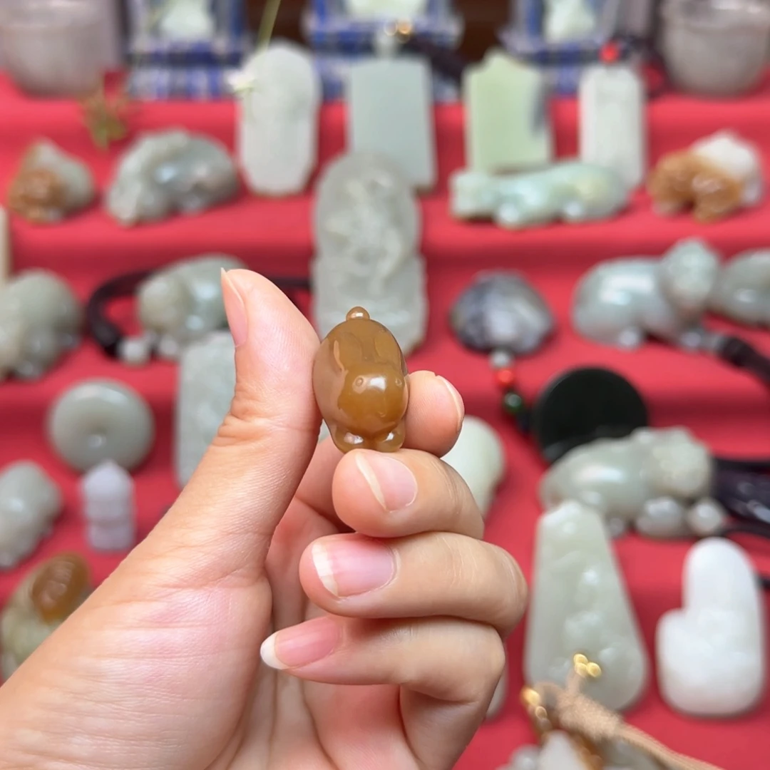 和田玉（糖玉）未镶嵌挂件