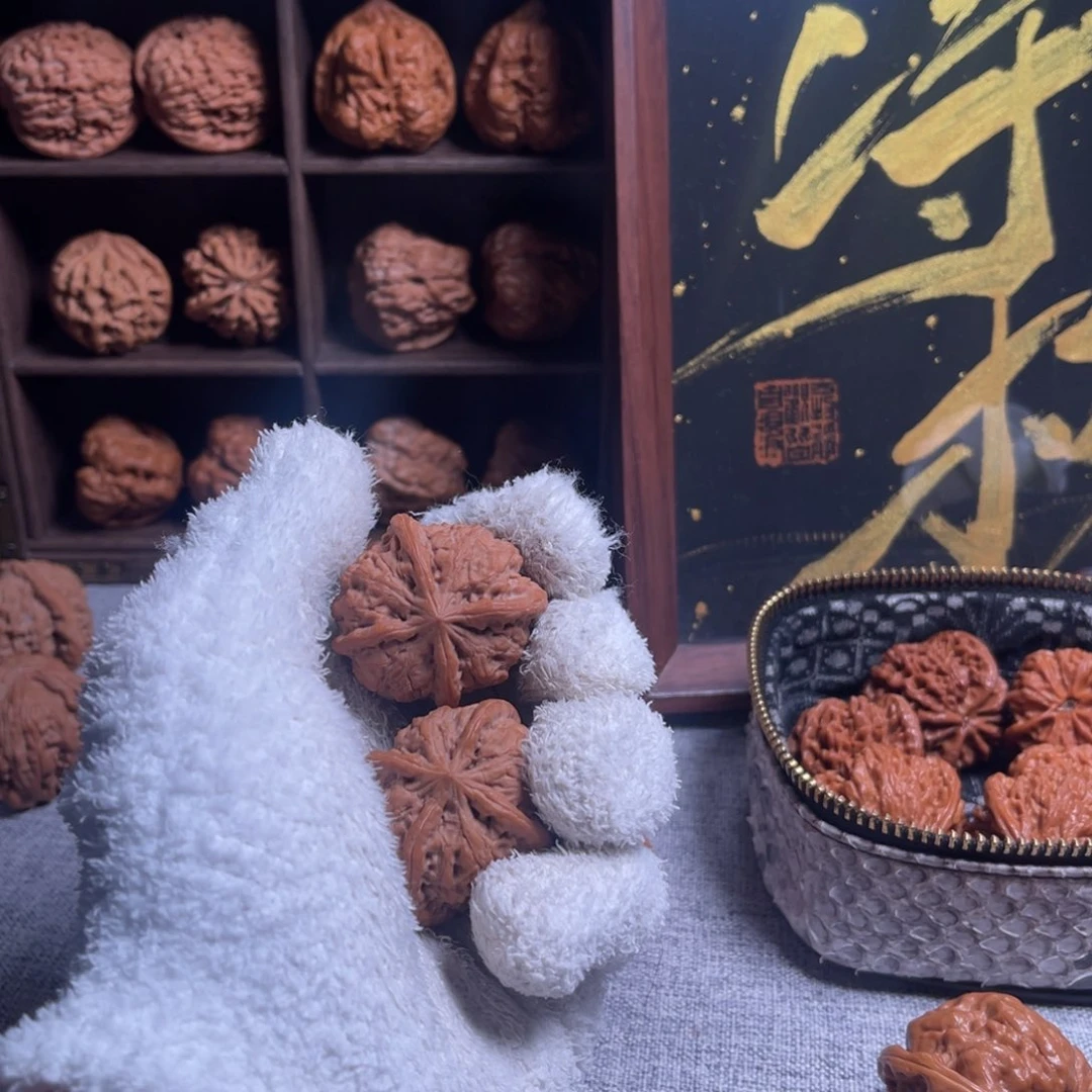 刘***美文玩核桃把件36全品雨花石