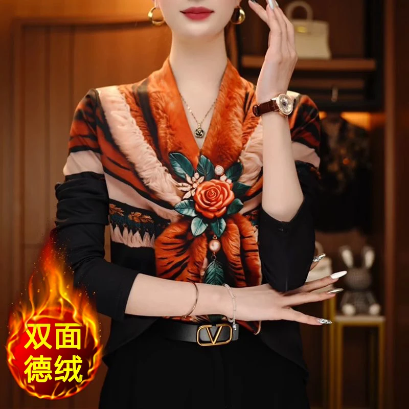 时尚V领印花长袖打底衫大码遮肚子减龄洋气妈妈装修身显瘦上衣潮