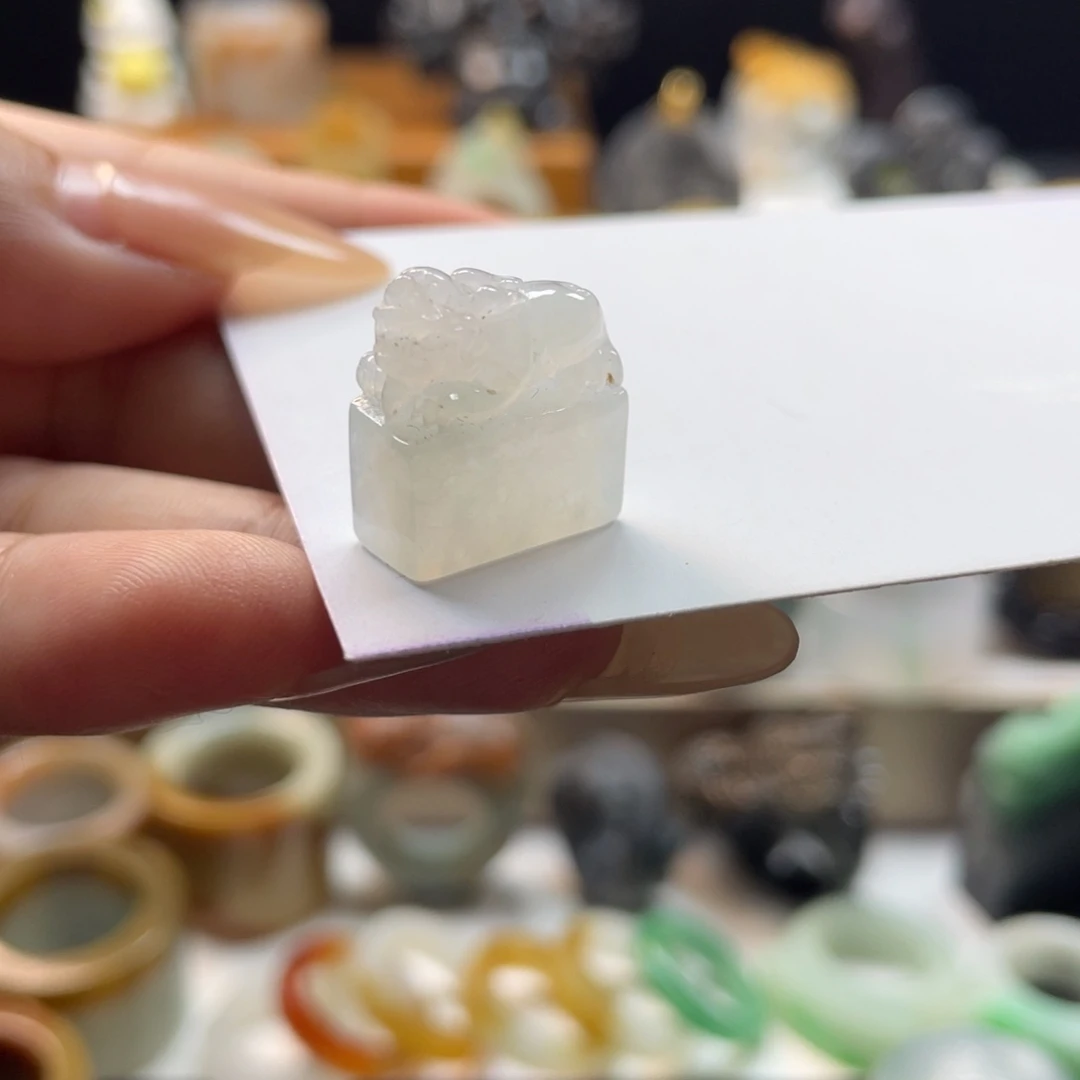 定制翡翠未镶嵌戒指