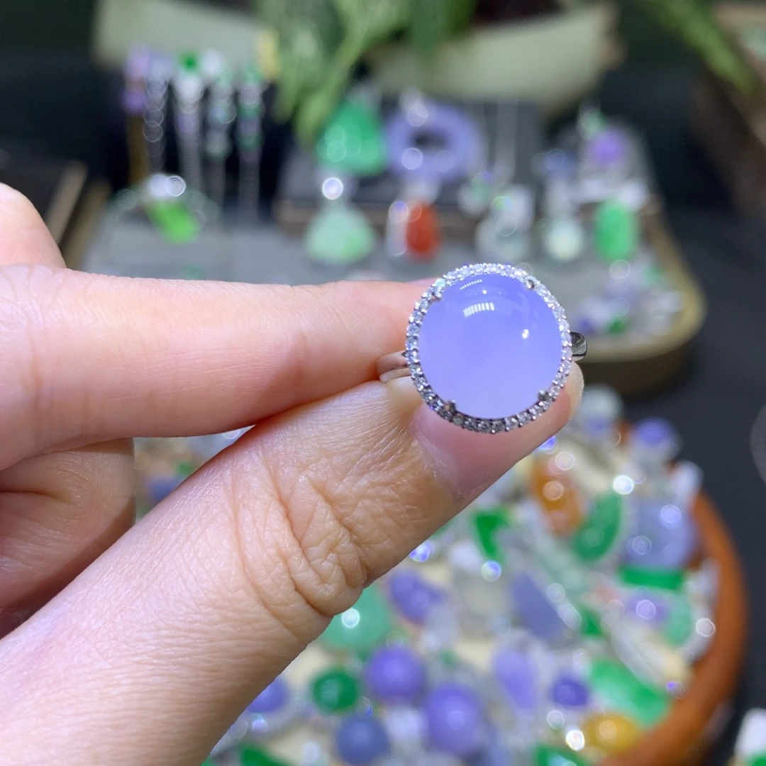 颈饰18K金镶嵌翡翠