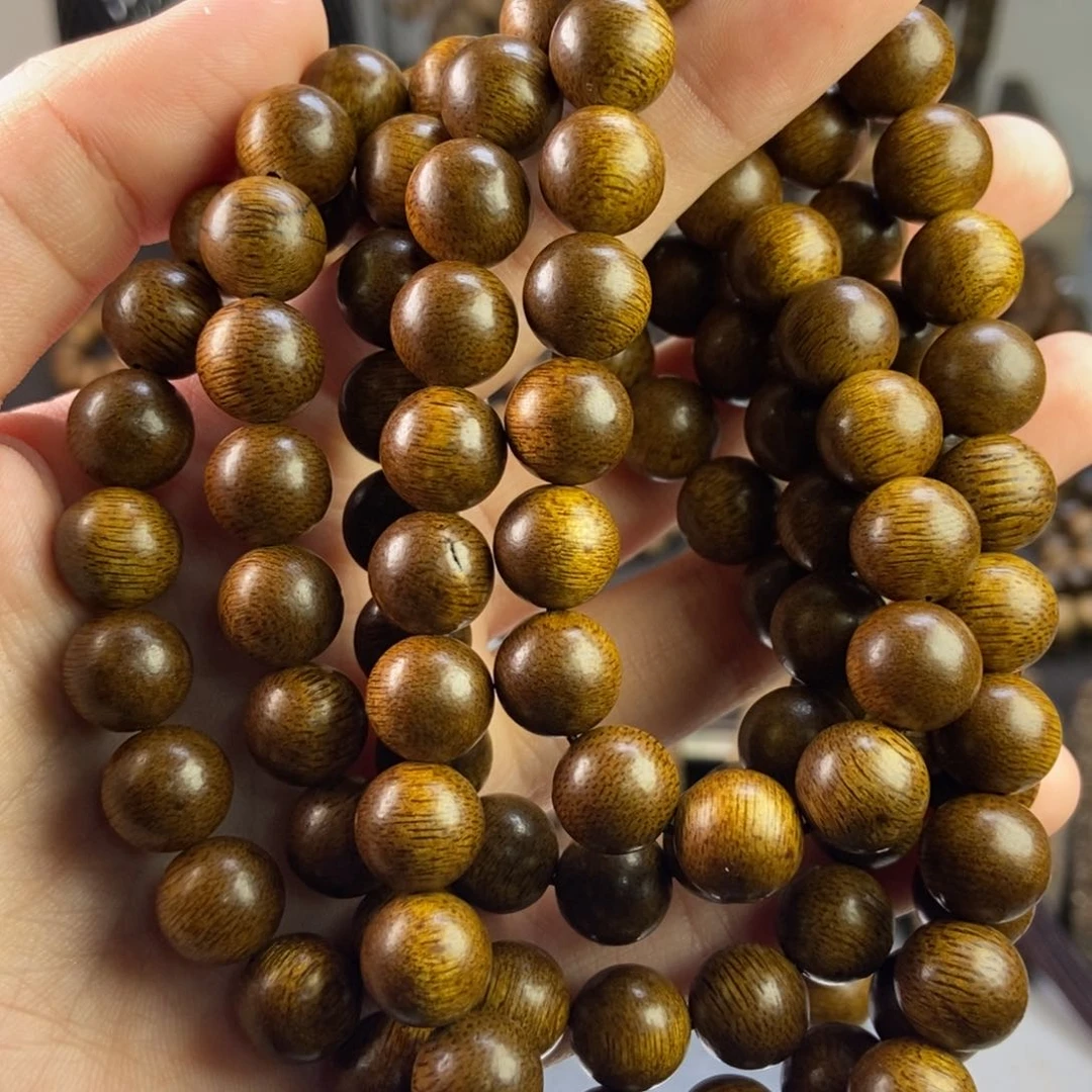 沉香手串贫****飘富森红土