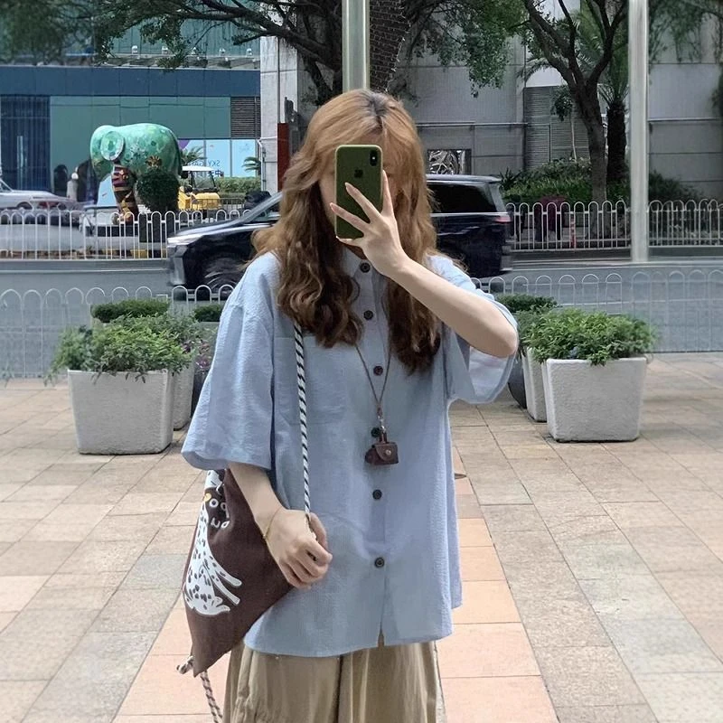 美式复古蓝色条纹短袖衬衫女夏季新款宽松百搭小众设计感开衫衬衣