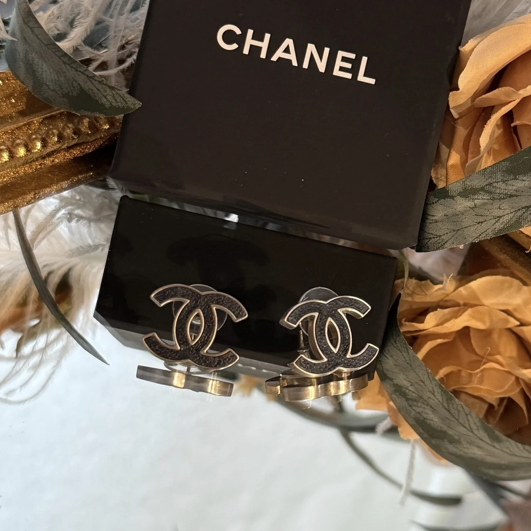 99新 Chanel/香奈儿 黑银珐琅双C耳钉