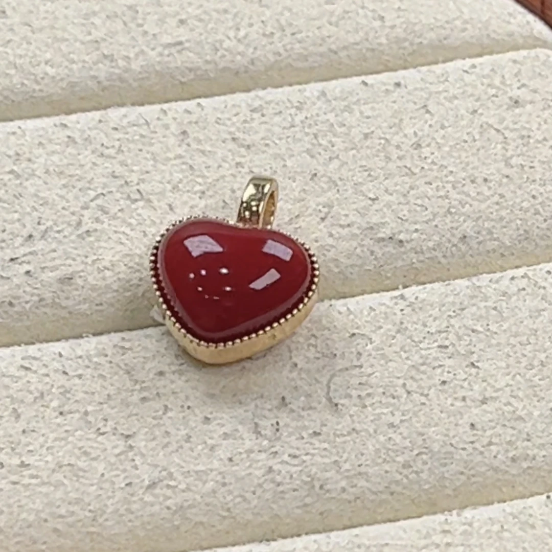 天然红珊瑚阿卡爱心吊坠
