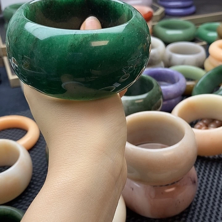 石英质玉（非洲翠）合金石英岩玉