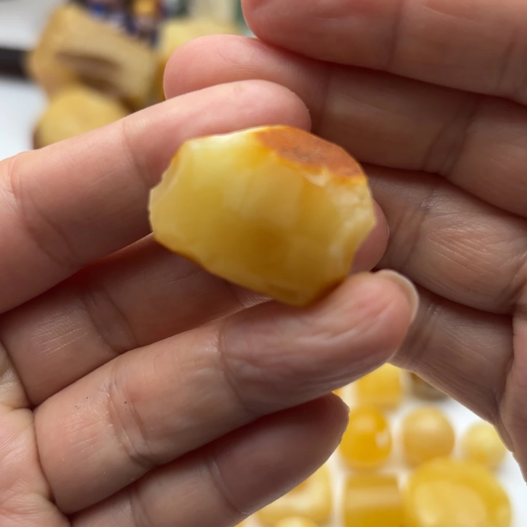 定制琥珀未镶嵌小*头琥珀