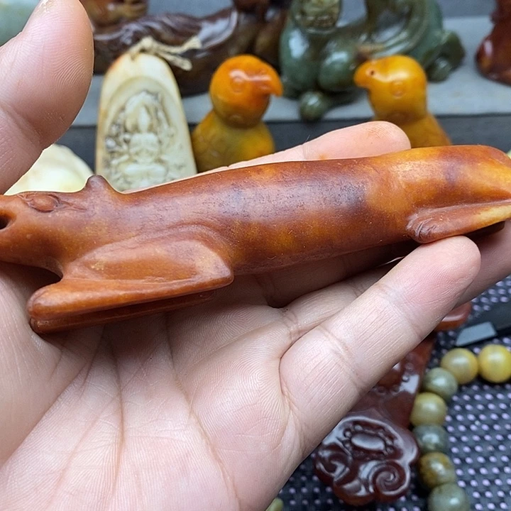 未镶嵌蛇纹石玉颈饰