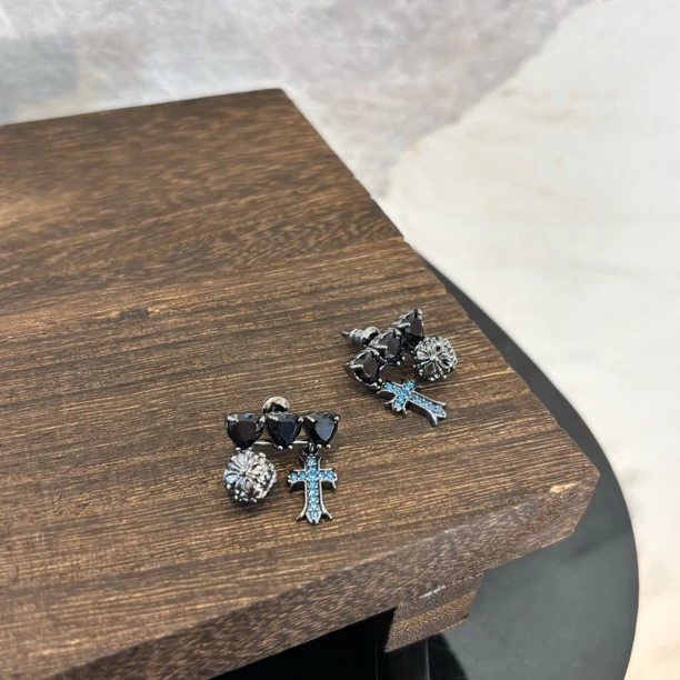 铜合金合成锆石耳饰 黑三爱心蓝十字耳环EH3013