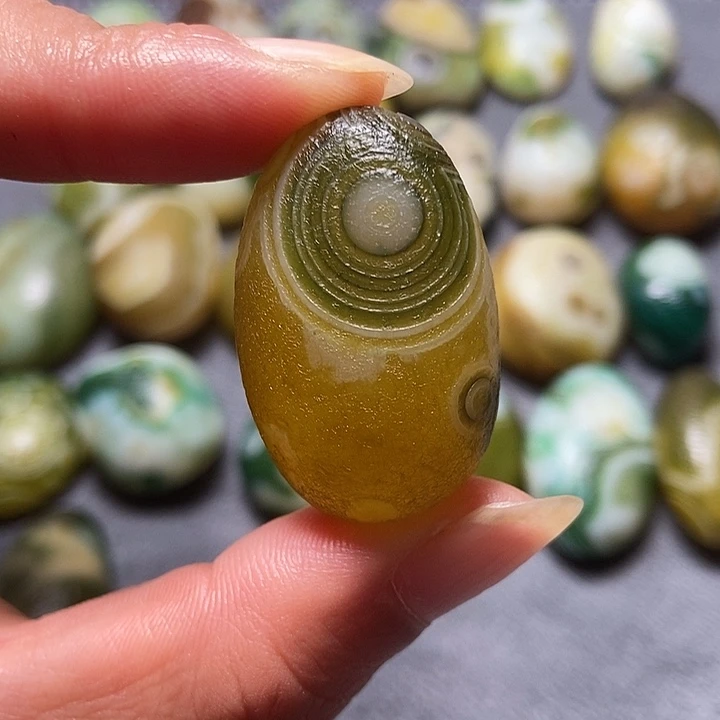 玛瑙/玉髓未镶嵌珠宝奇石