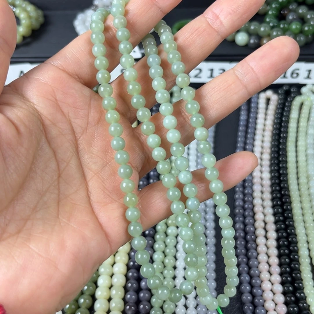 和田玉颈饰未镶嵌金***产