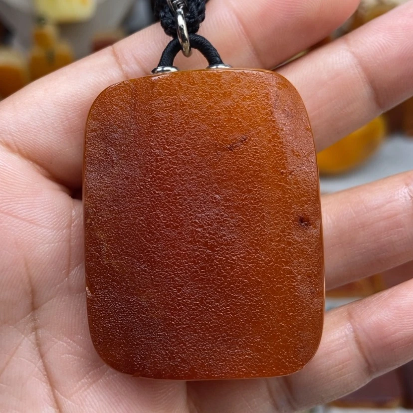 【闪购商品】琥珀颈饰未镶嵌