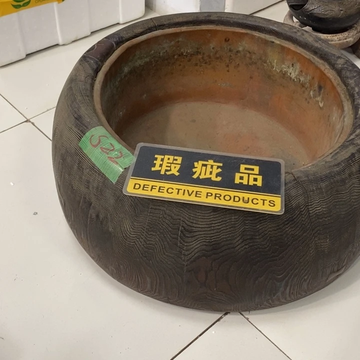 诸***机中古品有微瑕，谨慎入手