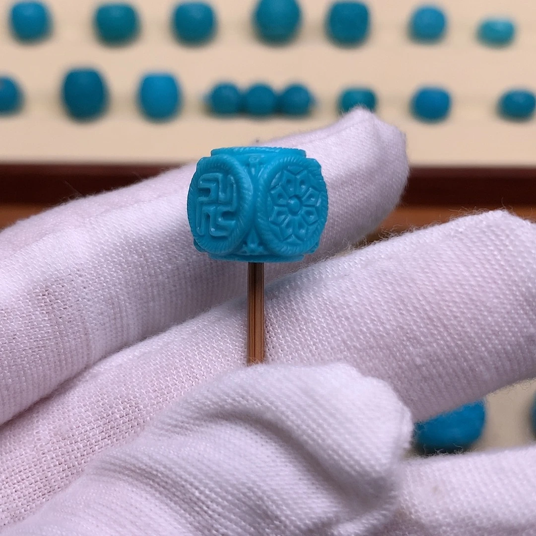 绿松石未镶嵌天然原矿绿松石六方10.9