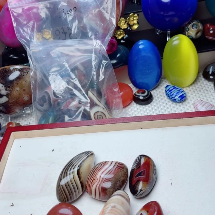 花***3玛瑙/玉髓未镶嵌珠宝半成品