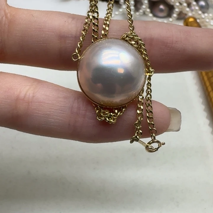 颈饰拼合珍珠（马贝珠）18K金镶嵌