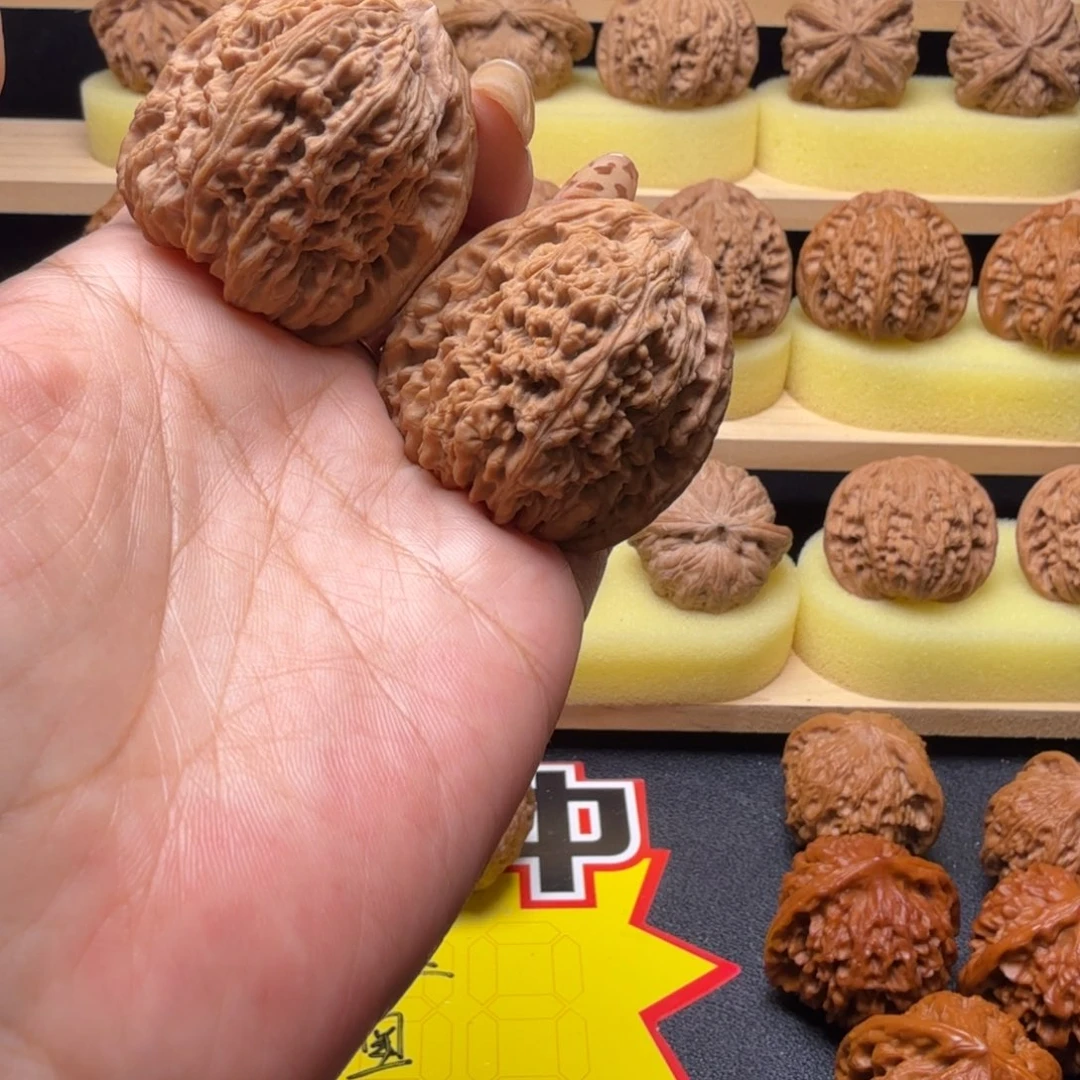 文玩核桃吊坠40尺南疆