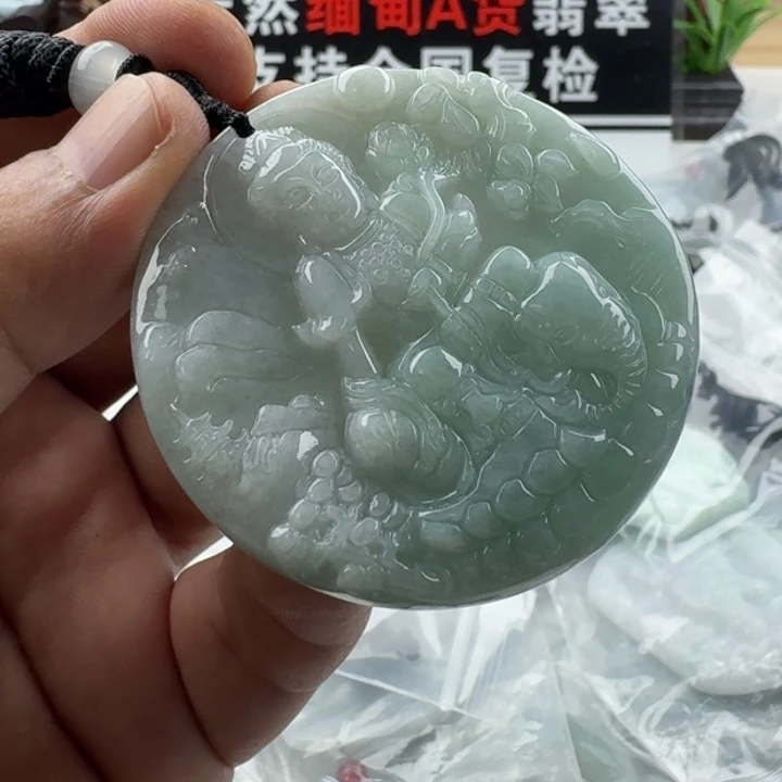 翡翠未镶嵌颈饰天然缅甸A货翡翠