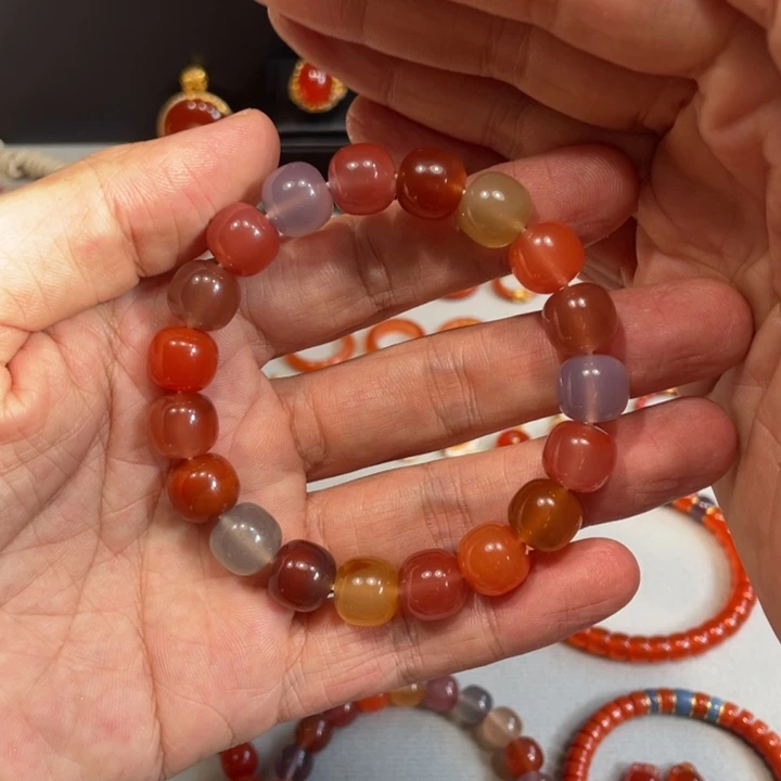 人***意南红玛瑙未镶嵌手串