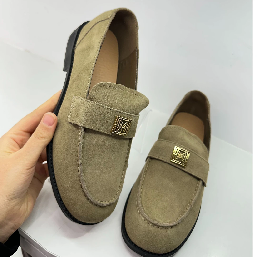 2025翻皮软底时尚百搭女鞋