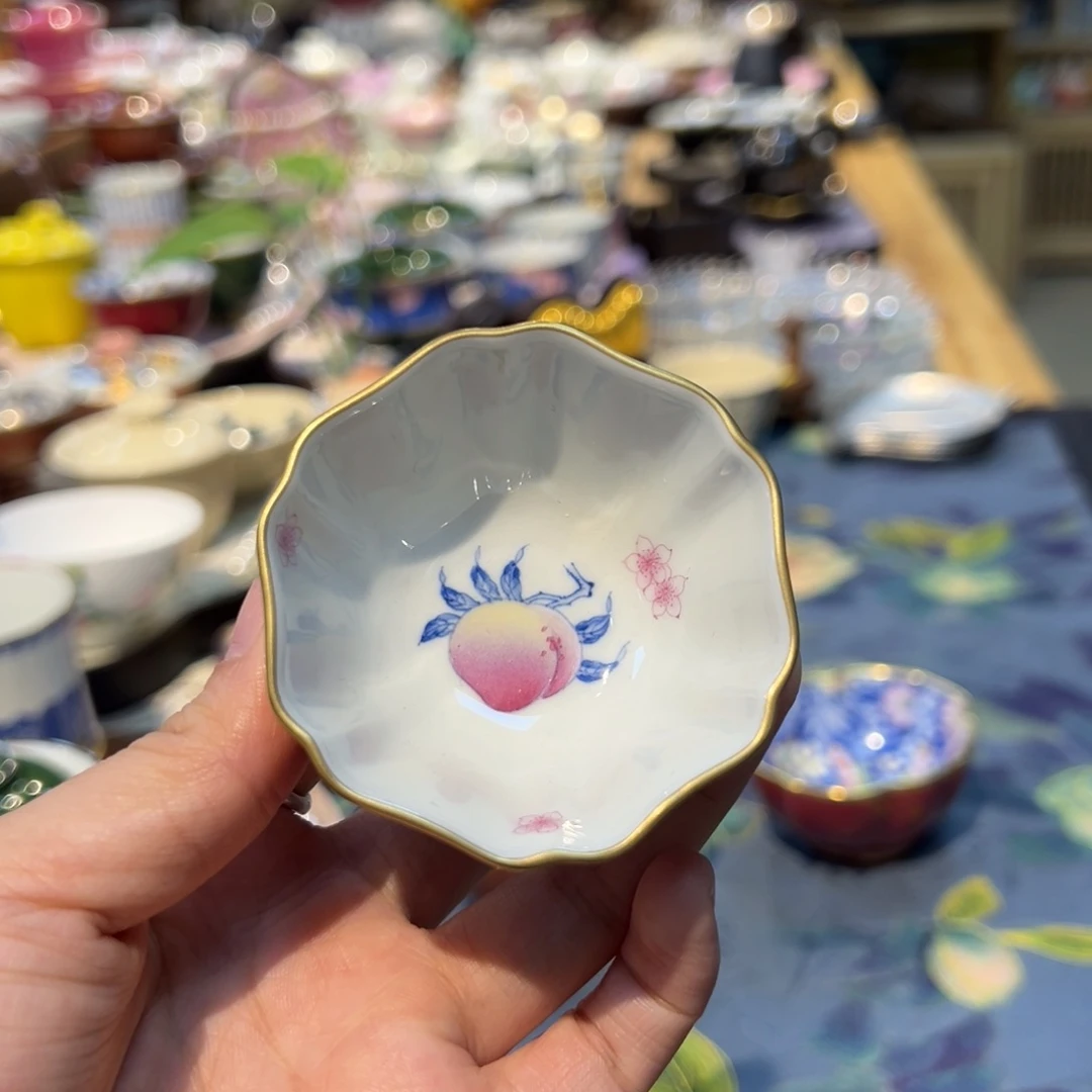 摆件胭脂红桃子杯华隐堂