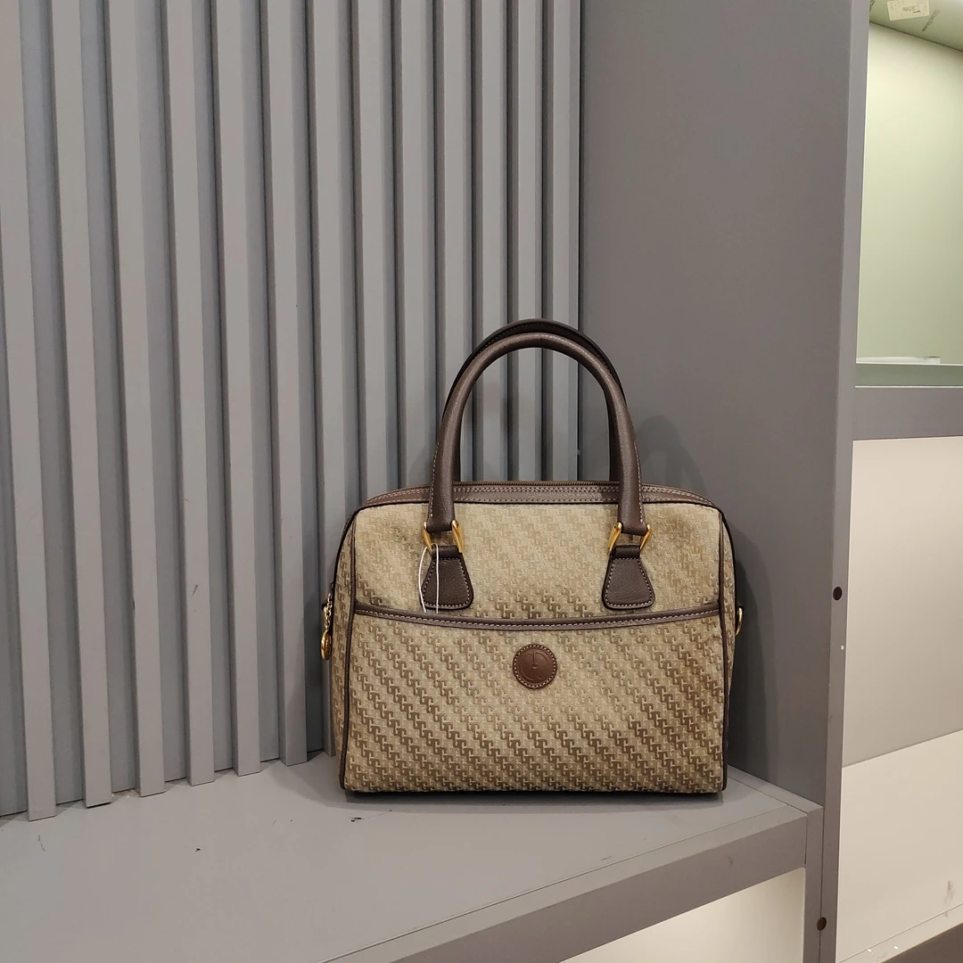 95新 GUCCI/古驰 兔兔奢欣欣/古驰手提包/240307076