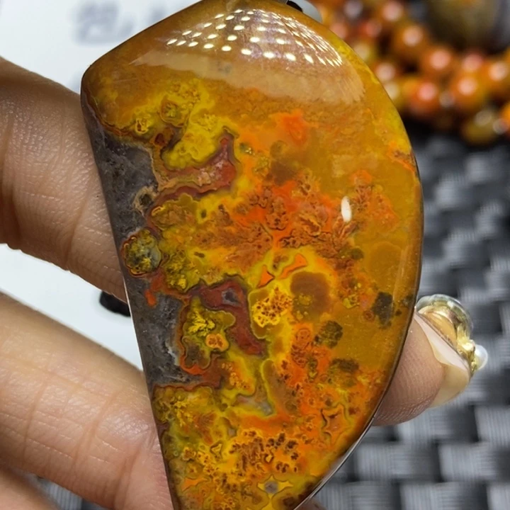 玛瑙/玉髓颈饰未镶嵌