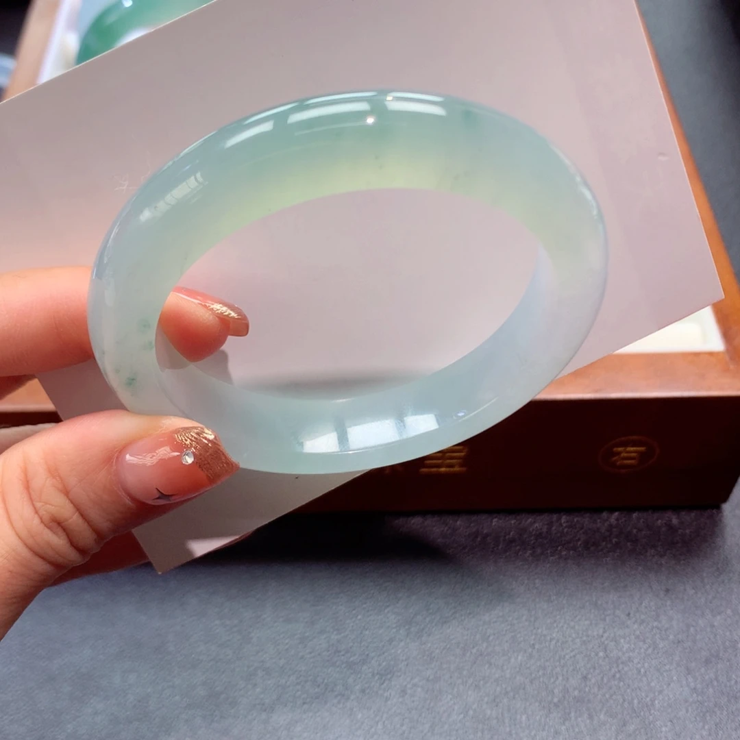 翡翠未镶嵌手镯18号强强推