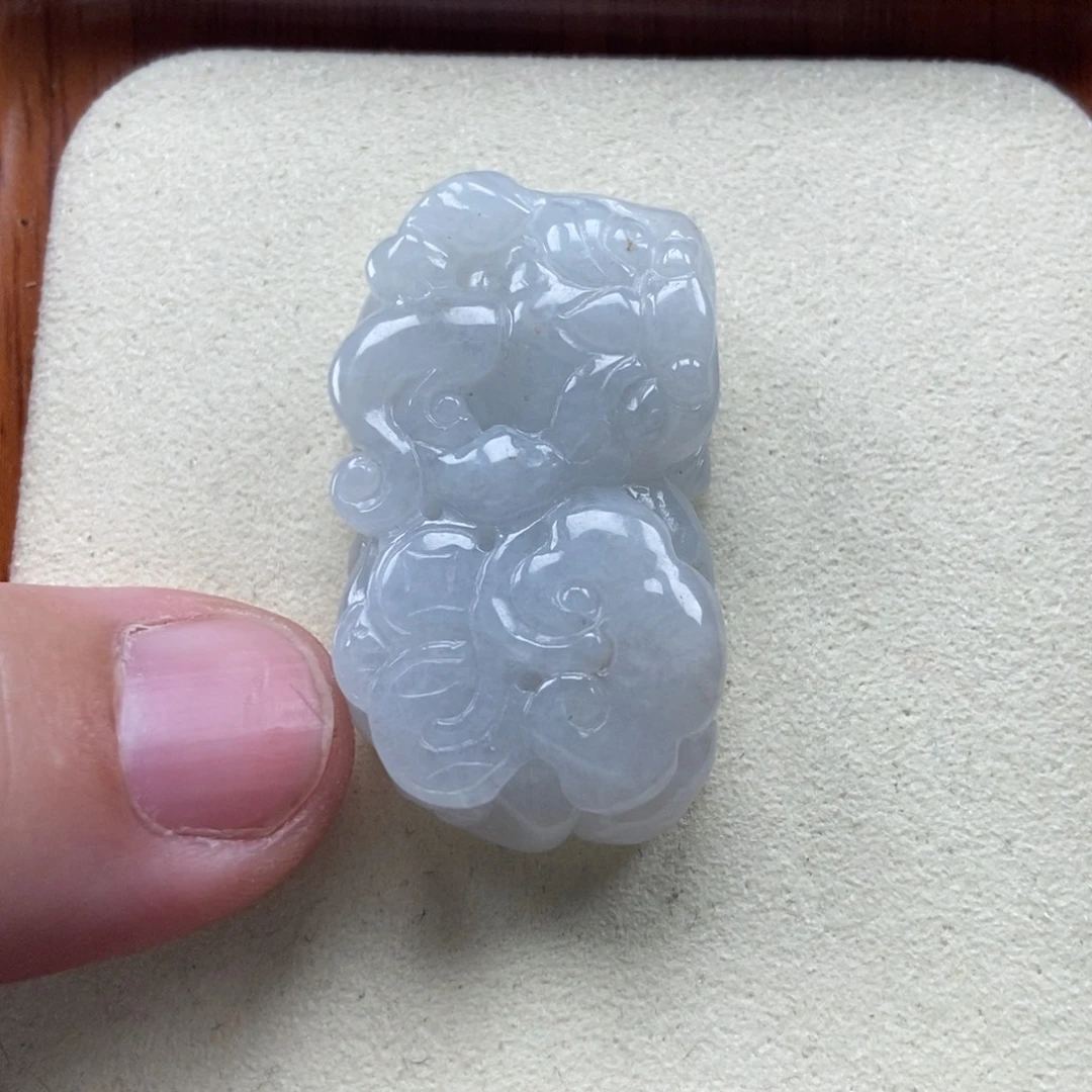 翡翠未镶嵌颈饰霸王貔貅吊坠