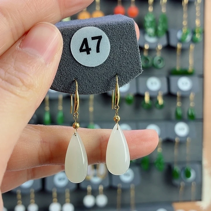 和田玉18K金镶嵌耳饰