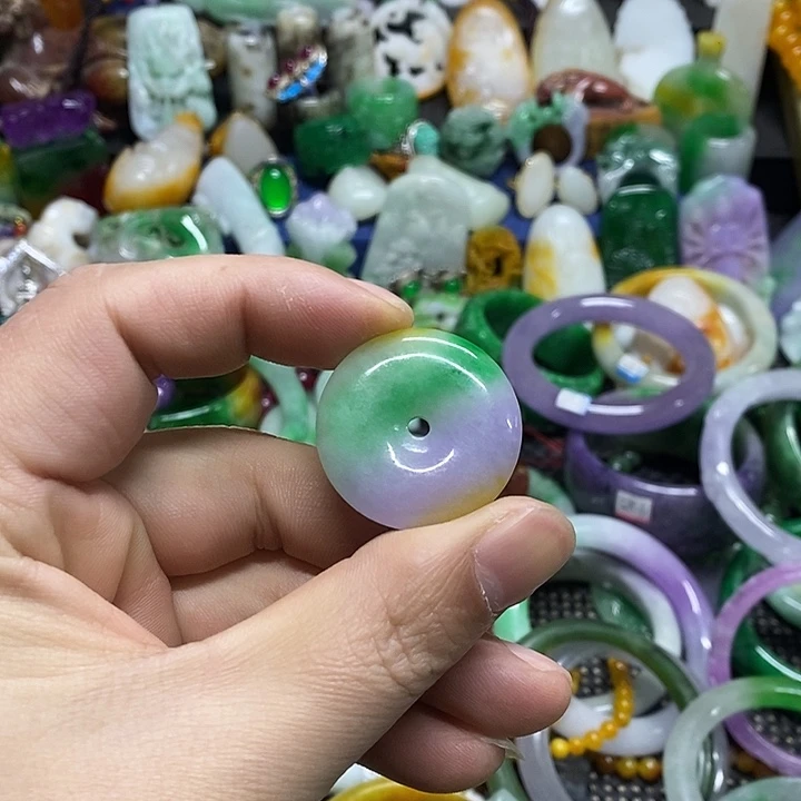 颈饰未镶嵌翡翠官方正规军回血放漏