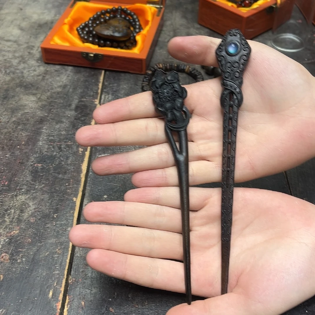 大叶紫檀（黑酸枝木类）