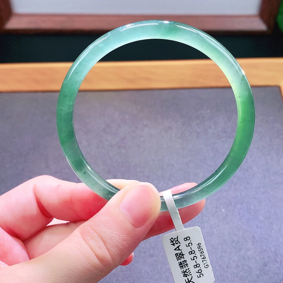 未镶嵌手镯翡翠天然翡翠