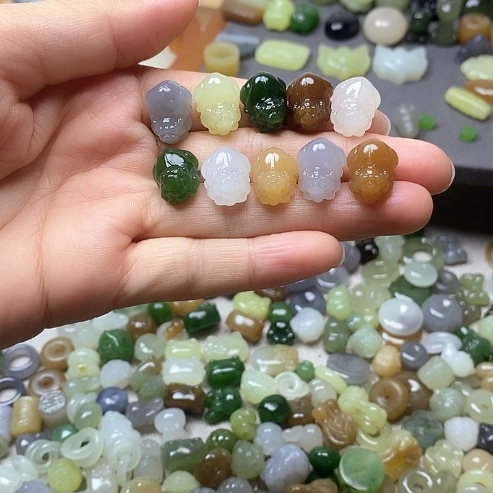 未镶嵌和田玉挂件貔貅128一个多样性发其一