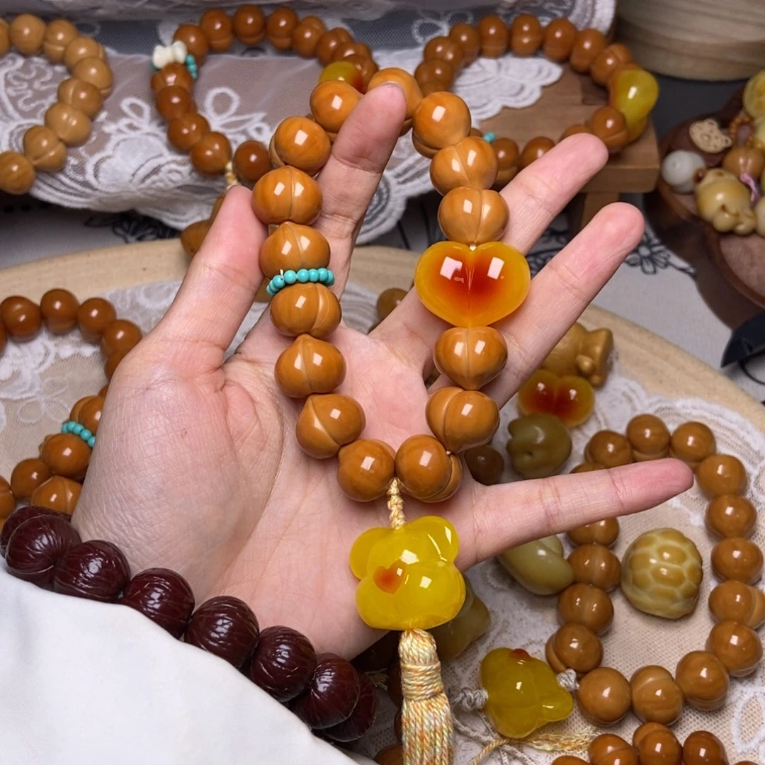 猴头核桃吊坠屁桃玻璃底卡16