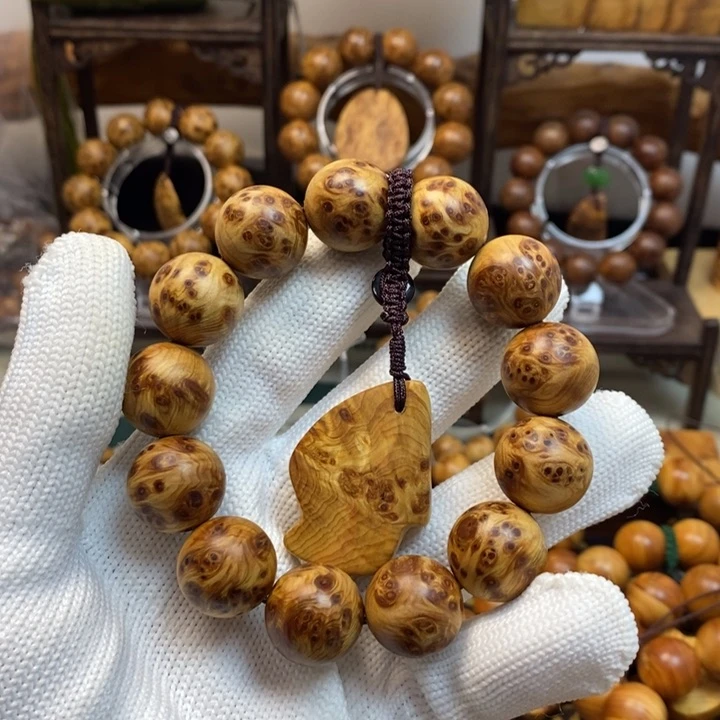 柏木仙*坊太行崖柏1.8陈化金底双面瘤疤