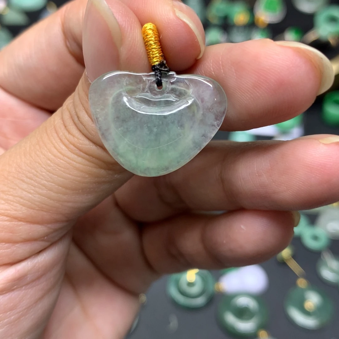 吊坠(不含链)未镶嵌翡翠有纹裂