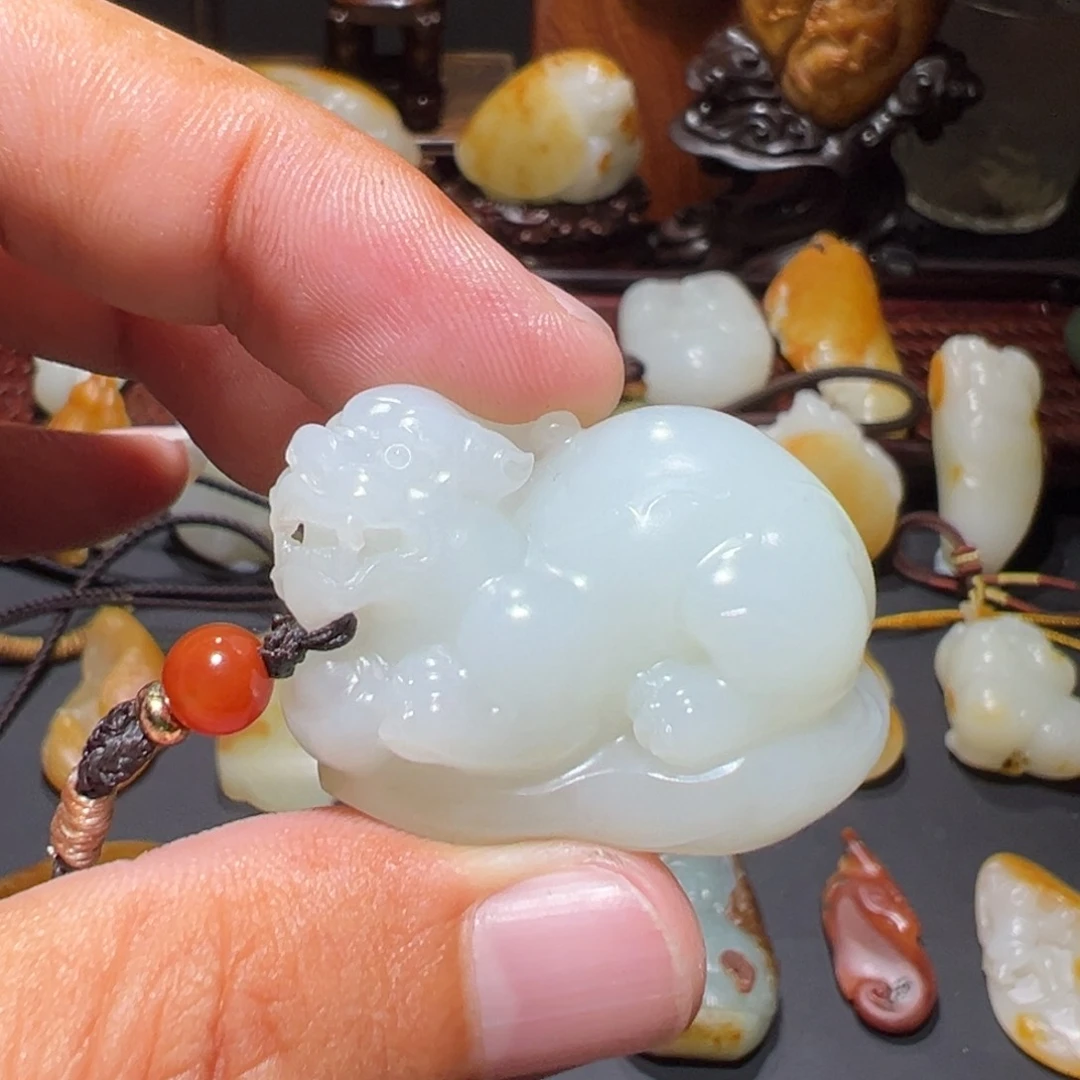颈饰未镶嵌和田玉（子料）海****?