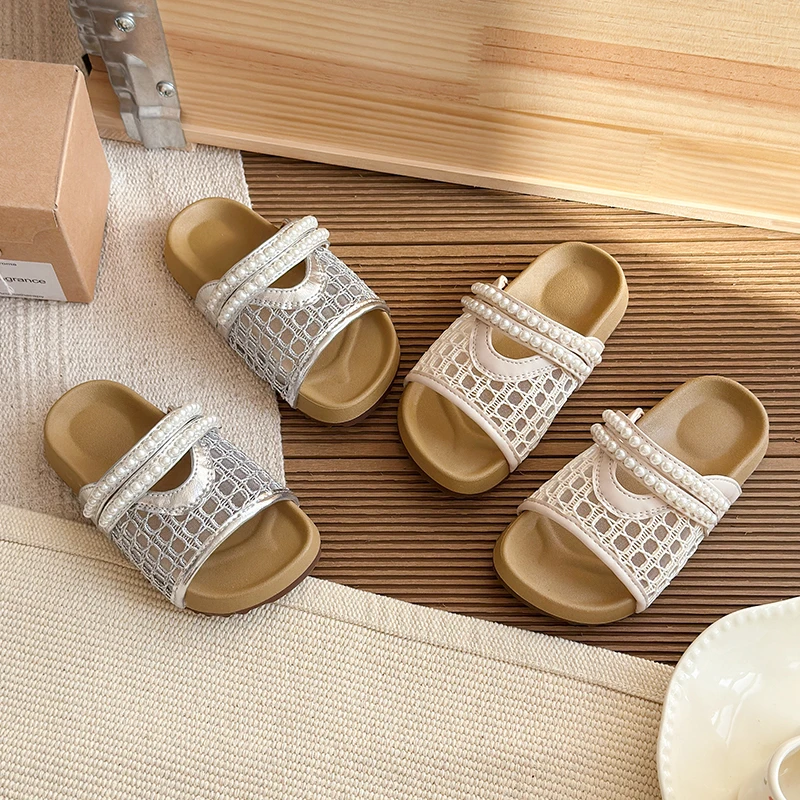 镂空网面半拖鞋女童夏外穿2025新款法式珍珠软厚底鱼嘴凉拖鞋F66
