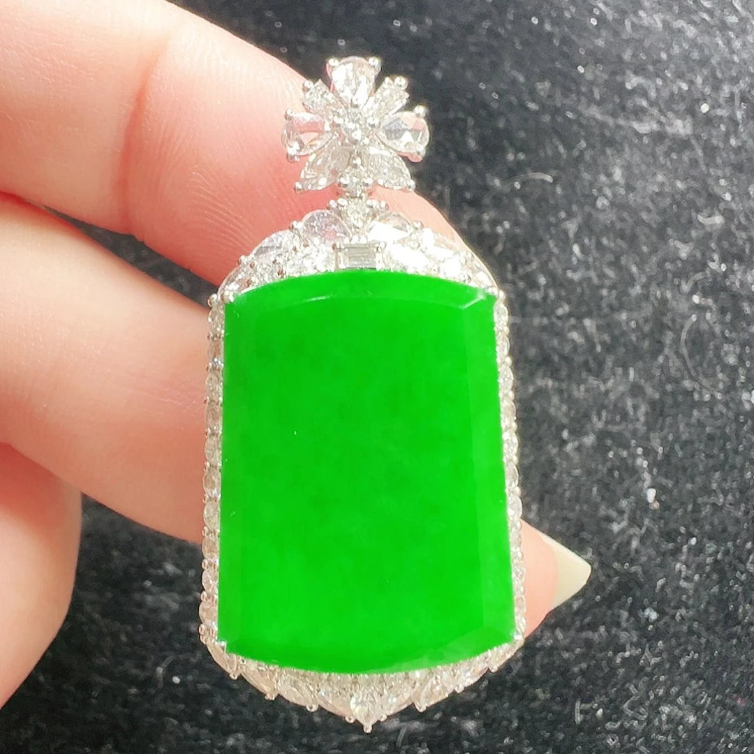翡翠18K金镶嵌吊坠(不含链)